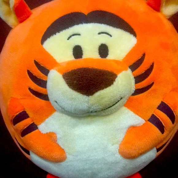 💕Host Pick💕 Ty Classic Disney Plush Toy - Tigger - Picture 2 of 8